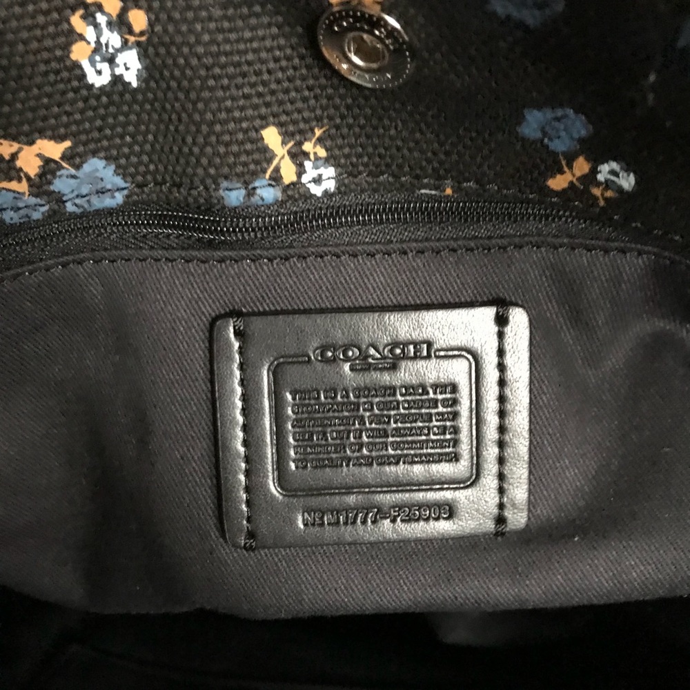 Coach Black/floral canvas tote NWT - Picture 4 of 6